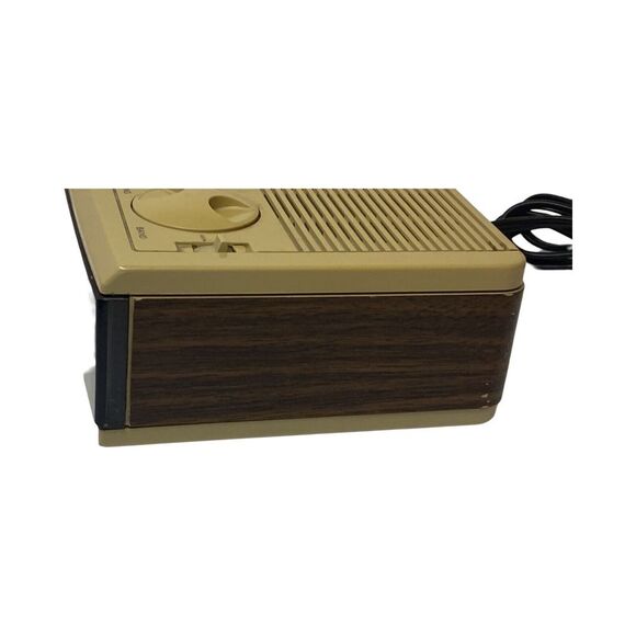 Vintage Sony Dream Machine Alarm Clock Digital Radio FM/AM 2 Bands ICF-C3W - Picture 3 of 6